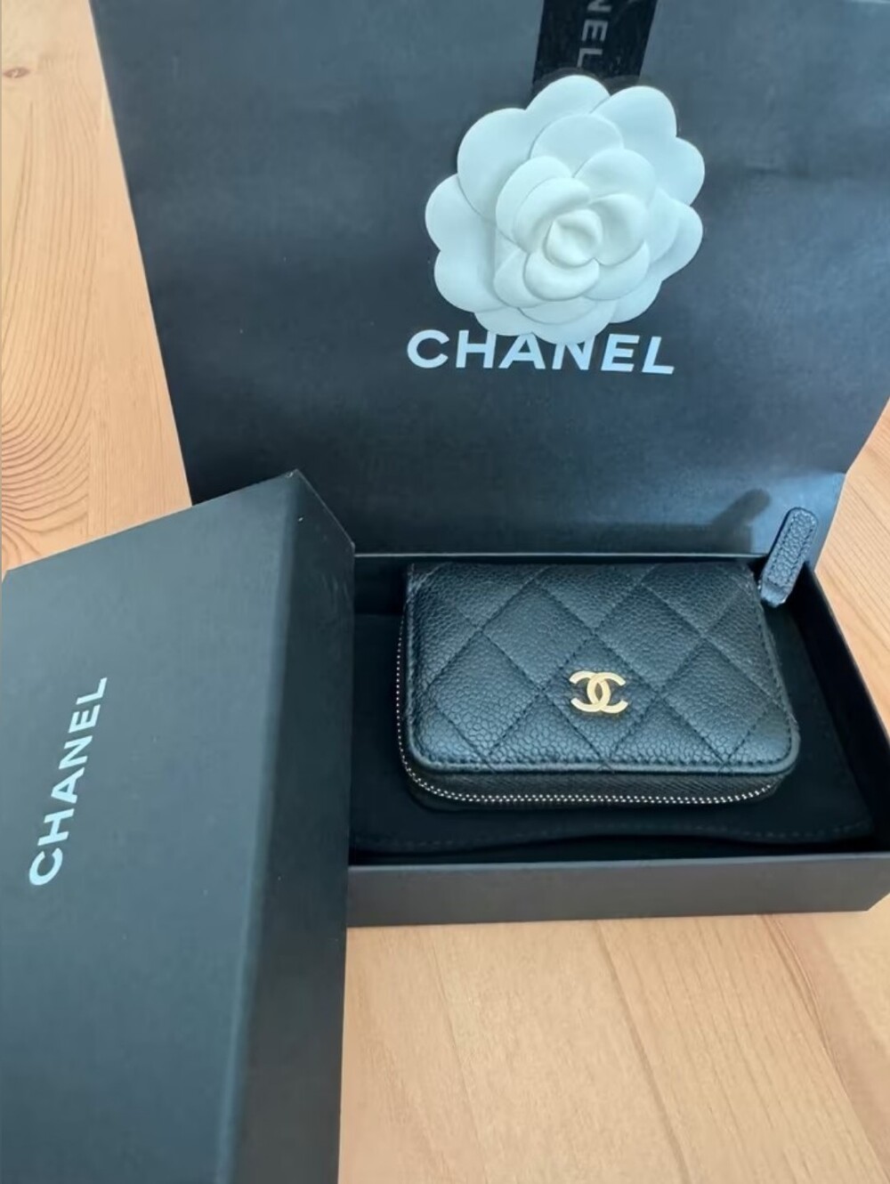 CHANEL Caviar Quilted Zip Coin Purse Black Wallet
